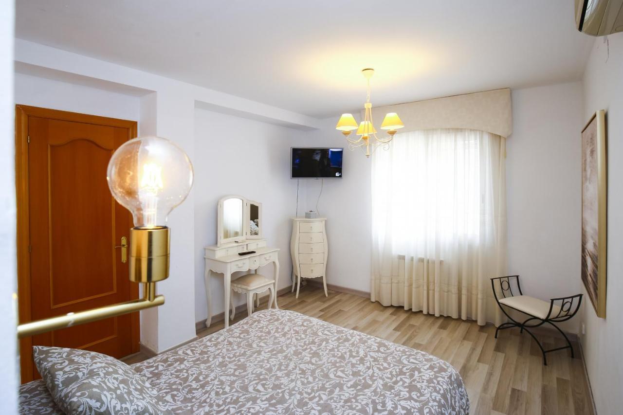 Villa Pluma Planet Costa Dorada - Only Families ซาลอว์ ภายนอก รูปภาพ